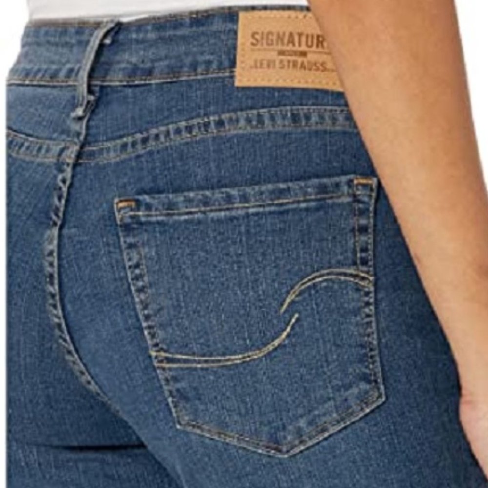 Signature by Levi Strauss & Co Gold Label Women's Midrise Bootcut Jean Size 28L - Picture 4 of 12